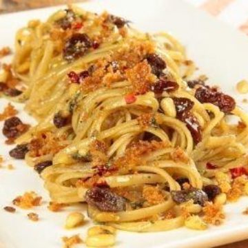 Spaghetti alle acciughe: due squisite varianti!