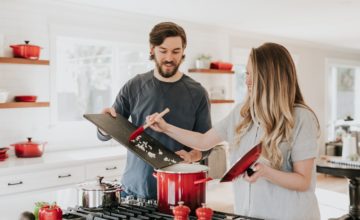 La tua infanzia determina la tua vita sentimentale da adulta: ecco perché (e come venirne fuori)