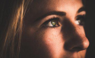 Sparire con l'ex è il solo modo di superare una rottura. Ecco perché.